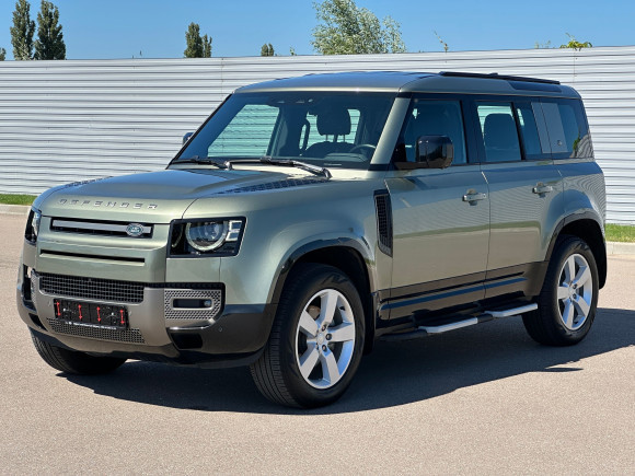 Land Rover Defender X-Dynamic SE