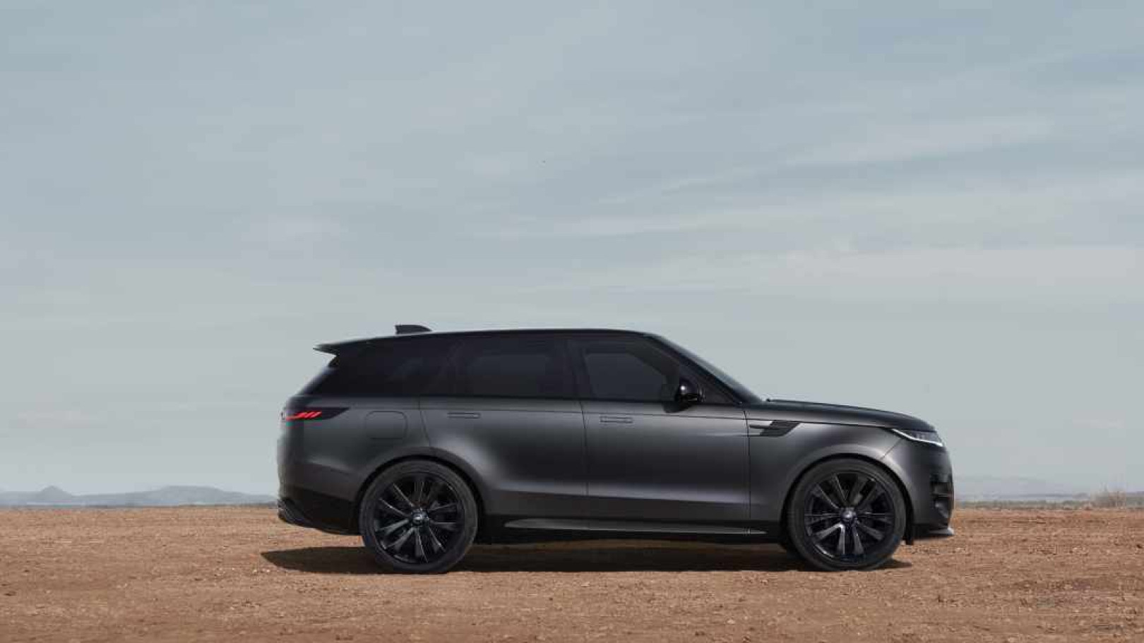 RANGE ROVER SPORT ІЗ НОВИМ ПАКЕТОМ STEALTH