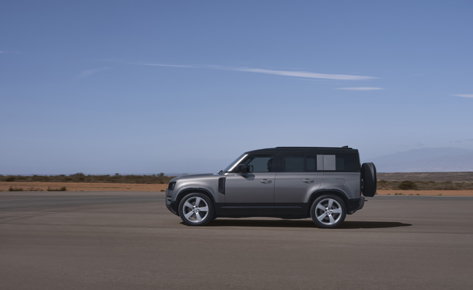 Off-Roading: що допомагає Defender безпроблемно справлятися з бездоріжжям?