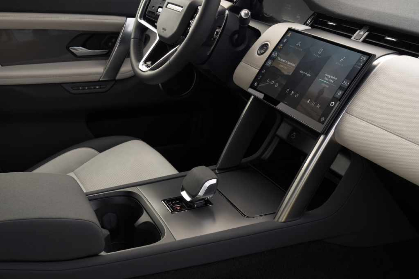 Поради з вибору кращих матеріалів обробки салону Land Rover