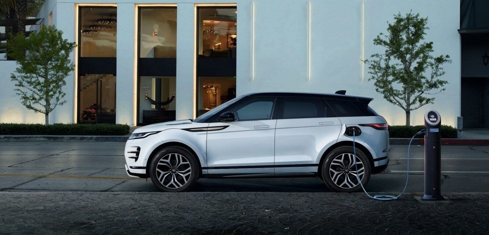 ГІБРИДНИЙ RANGE ROVER EVOQUE (PLUG-IN HYBRID)